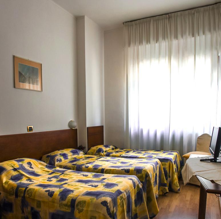 Domus Hotel Alessandria Zewnętrze zdjęcie