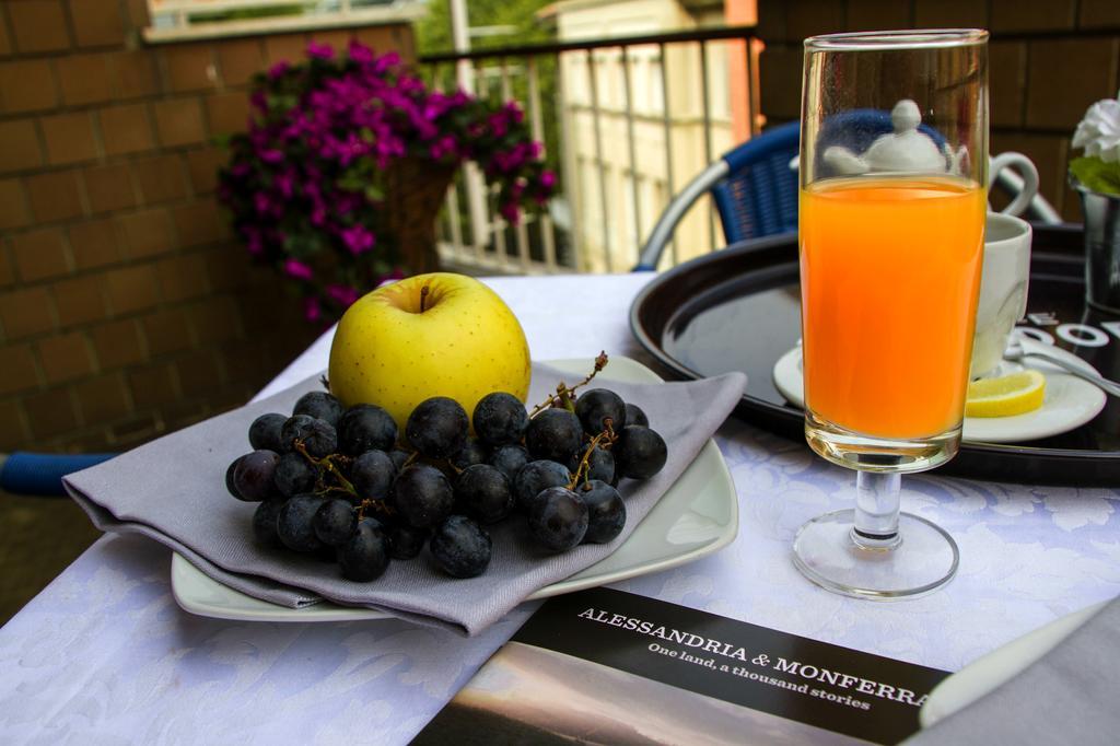Domus Hotel Alessandria Zewnętrze zdjęcie