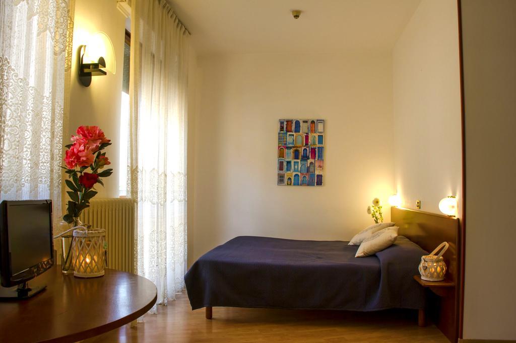Domus Hotel Alessandria Zewnętrze zdjęcie